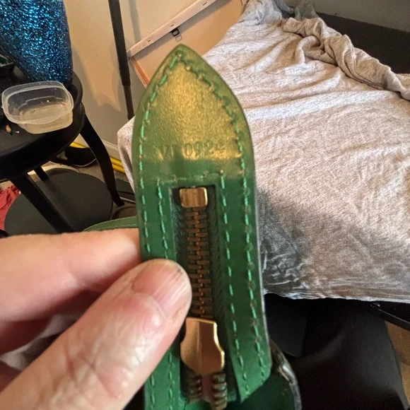 Louis Vuitton Saint Jacques PM – Borneo Green Epi Leather - Picture 9 of 10